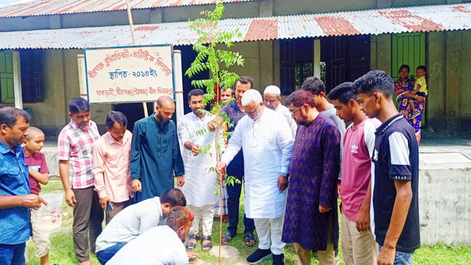 বুদ্ধি প্রতিবন্ধী শিশুদের সুন্দর ভবিষ্যৎতের জন্য বিত্তবান ও সচেতন মানুষদের আন্তরিকতার প্রয়োজন- এমপি মনজুরুল
